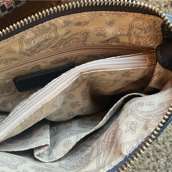 Navy with Golder Zipper Simply Noelle Purse with adjustable Shoulder Strap. - Picture 4 of 4